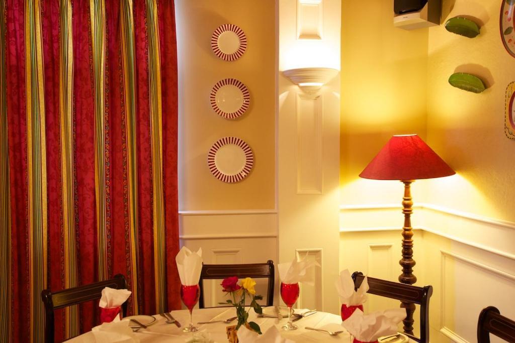 Castlerea Tully'S Hotel מראה חיצוני תמונה