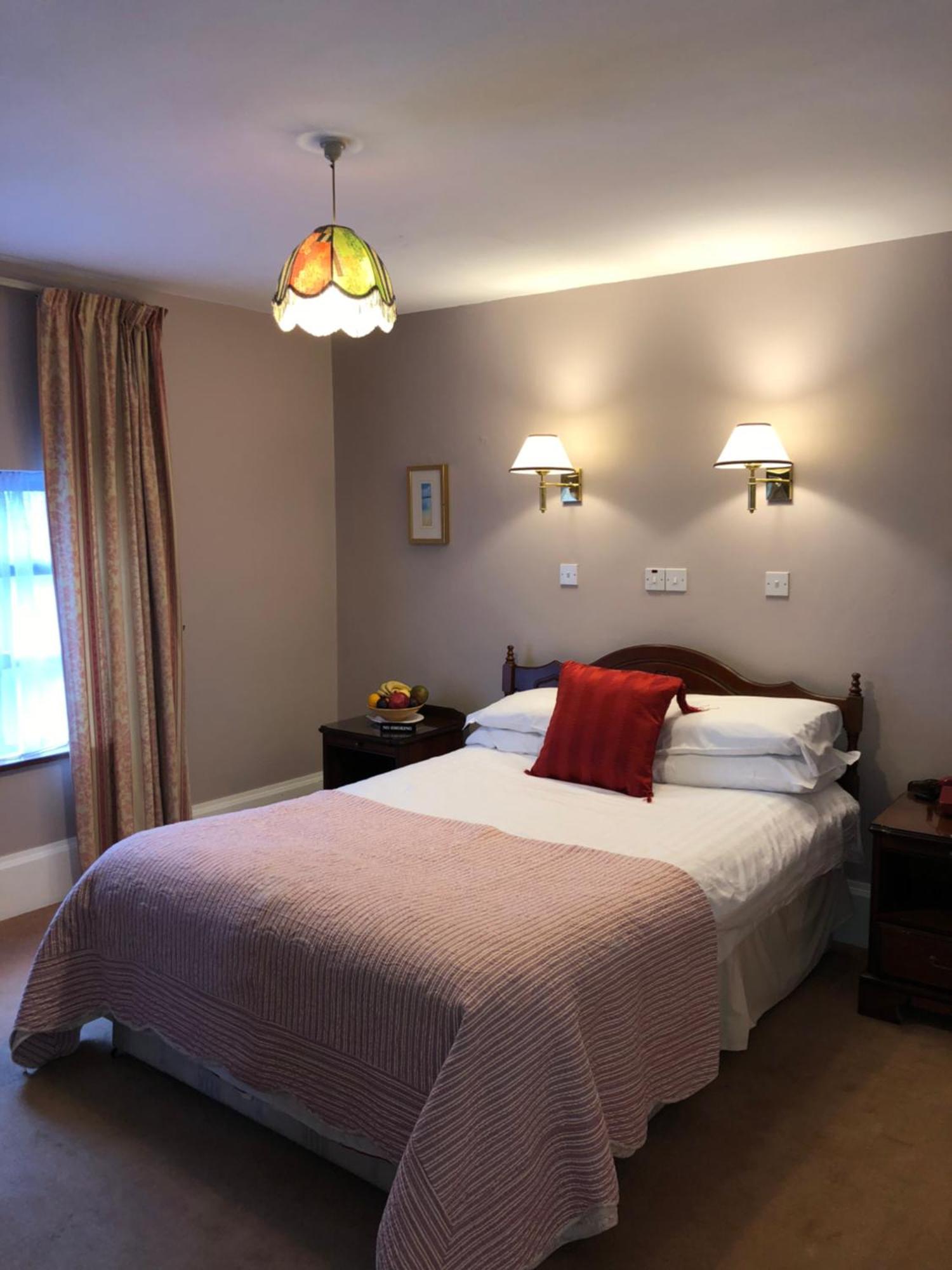 Castlerea Tully'S Hotel מראה חיצוני תמונה